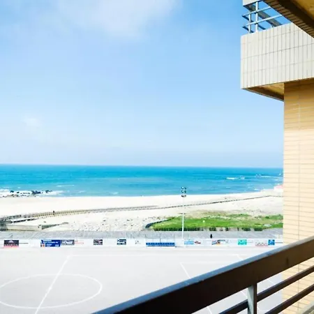Seaside Apartment In Povoa De Varzim, 80 M²